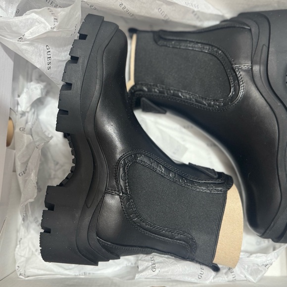Guess Black Chunky Sole Boots - Picture 1 of 4